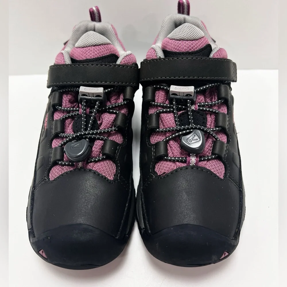 KEEN Kids' Black and Pink Outdoor Sneaker